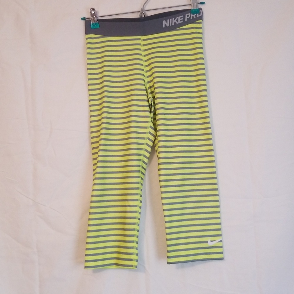 Nike active bottoms